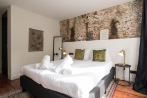 TWENTY FIVE Rooms